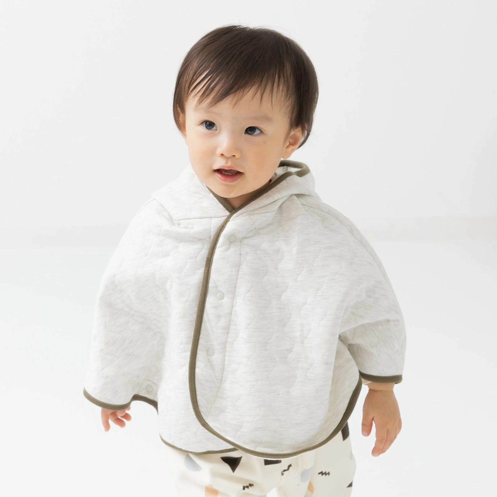 [現貨] 日本直送 Chil2 嬰兒淺灰色針織全棉連帽披肩 (80-100cm) - BB Dressup