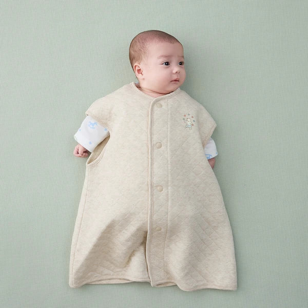 [現貨] 日本直送Combi Mini 嬰兒米色小熊針織布保暖無袖睡衣 (50-80cm) - BB Dressup