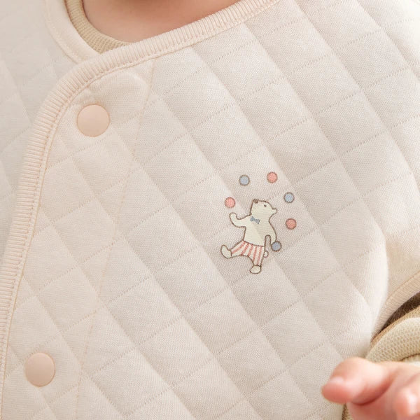 [現貨] 日本直送Combi Mini 嬰兒米色小熊針織布保暖無袖睡衣 (50-80cm) - BB Dressup