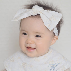 [現貨] 日本製 Lien De Famille 嬰兒白色刺繡絲帶嬰兒髮帶 - BB Dressup