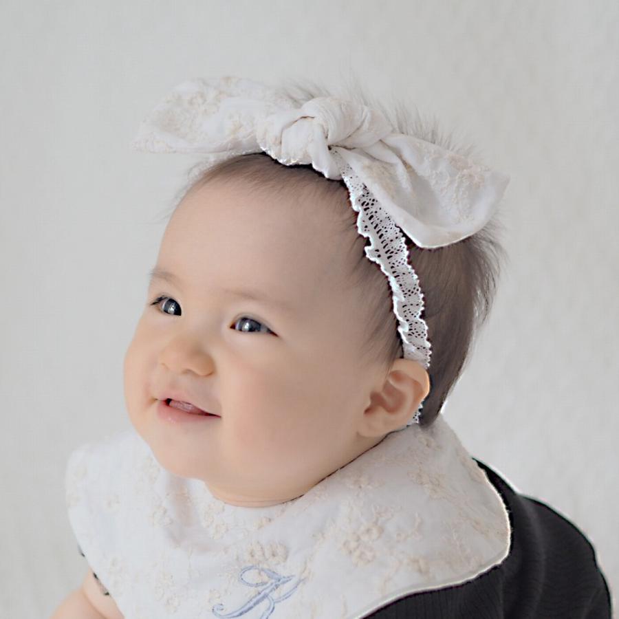 [現貨] 日本製 Lien De Famille 嬰兒白色刺繡絲帶嬰兒髮帶 - BB Dressup