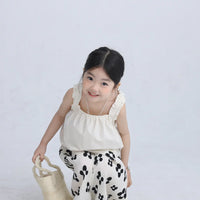 [現貨] 日本直送 Migaro 女童全棉白色荷葉吊帶背心 (100-110cm) - BB Dressup