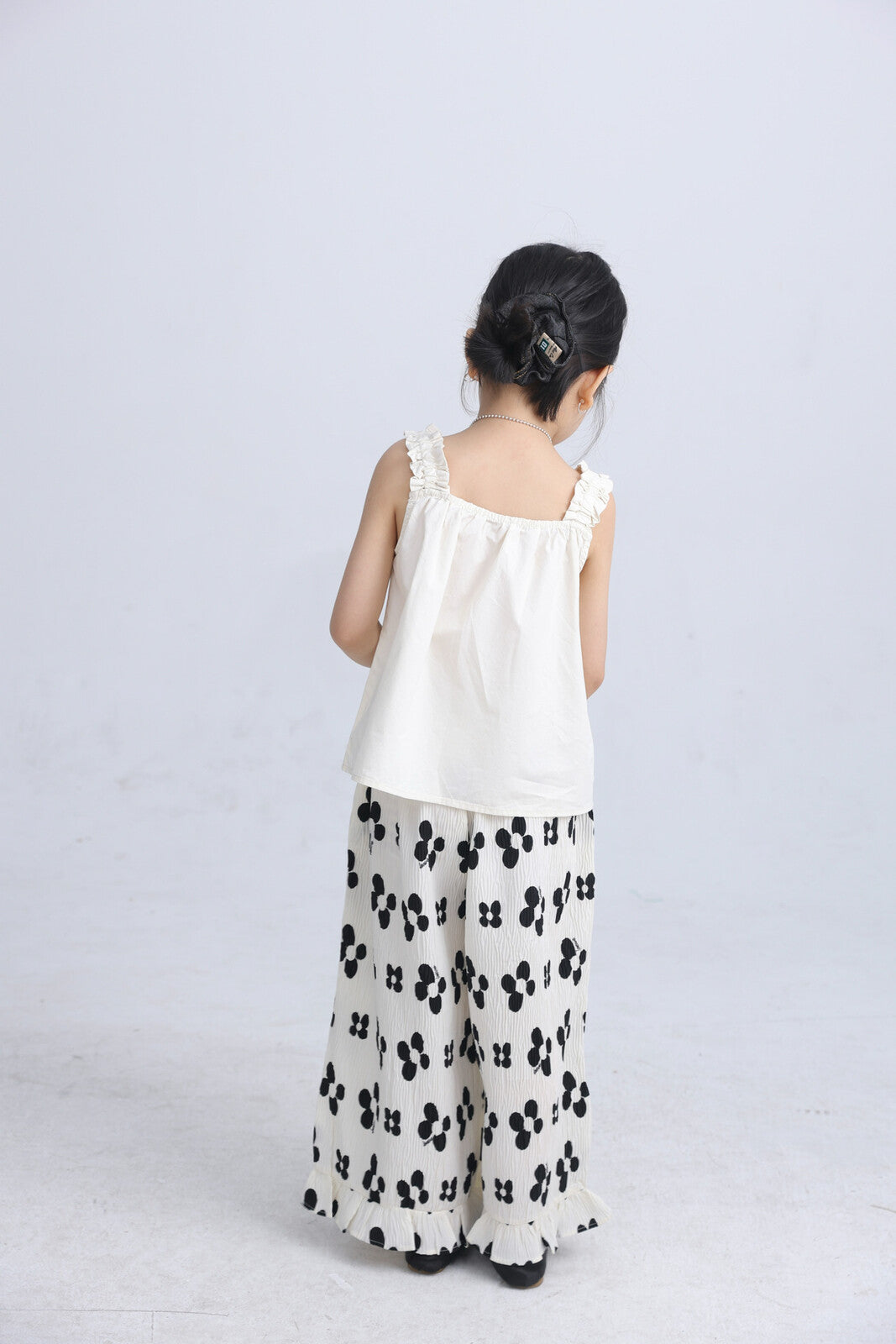 [現貨] 日本直送 Migaro 女童全棉白色荷葉吊帶背心 (100-110cm) - BB Dressup