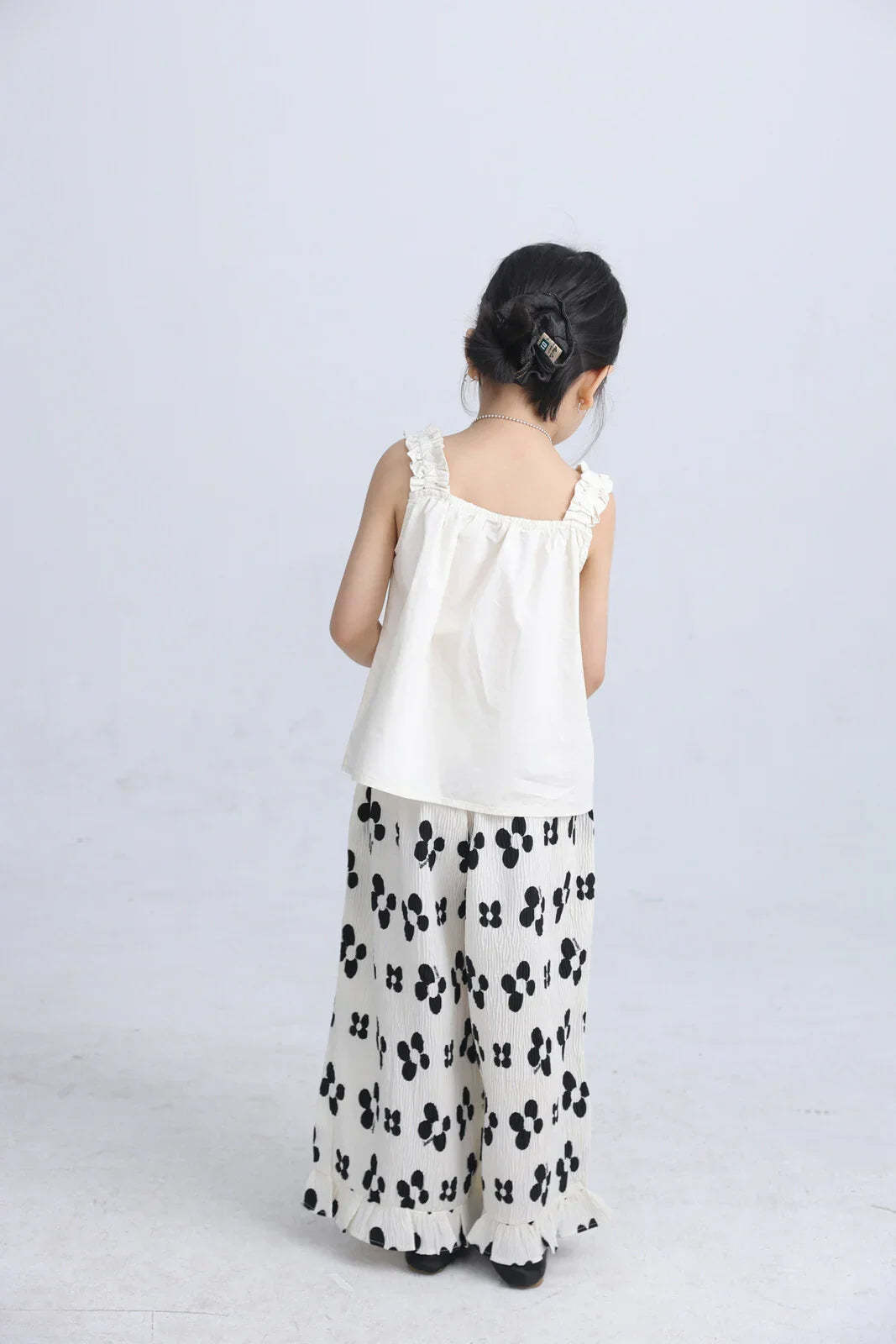 [現貨] 日本直送 Migaro 女童全棉白色荷葉吊帶背心 (100-110cm) - BB Dressup