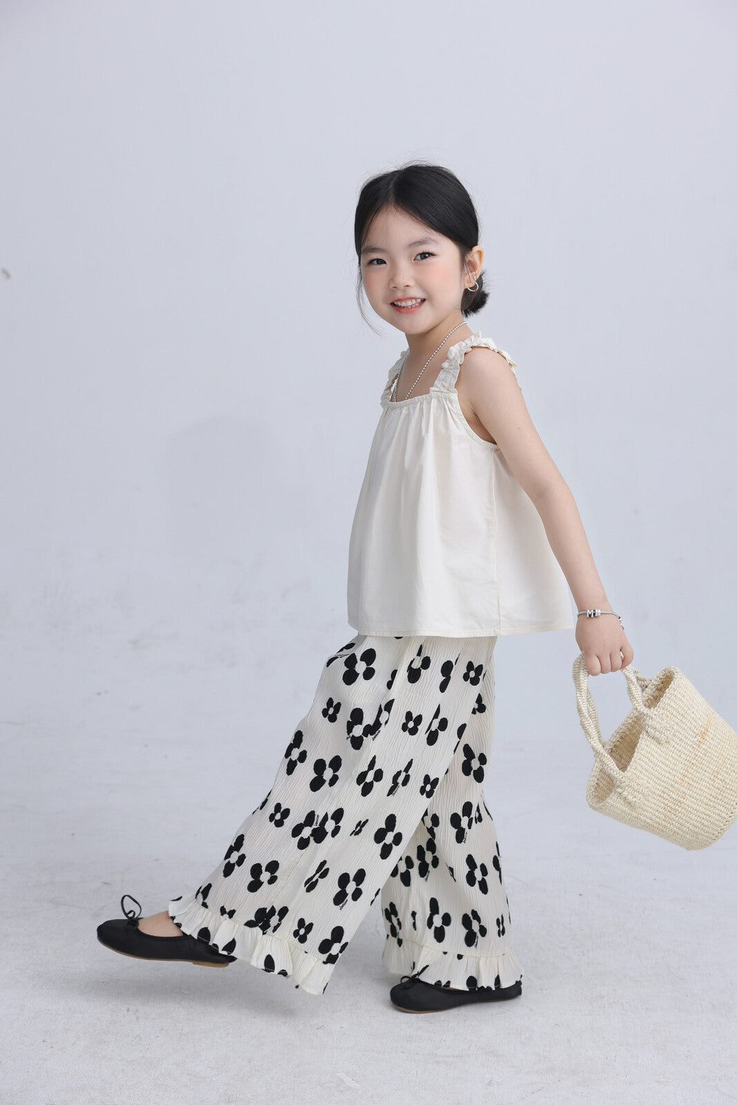 [現貨] 日本直送 Migaro 女童全棉白色荷葉吊帶背心 (100-110cm) - BB Dressup