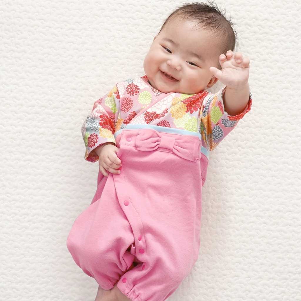 女嬰百日宴連身裙 櫻粉色菊花圖案和服風格