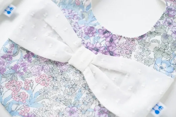 [現貨] 日本製Creme Chantilly初生嬰兒紫色蝴蝶口水肩/襪仔禮盒 - BB Dressup