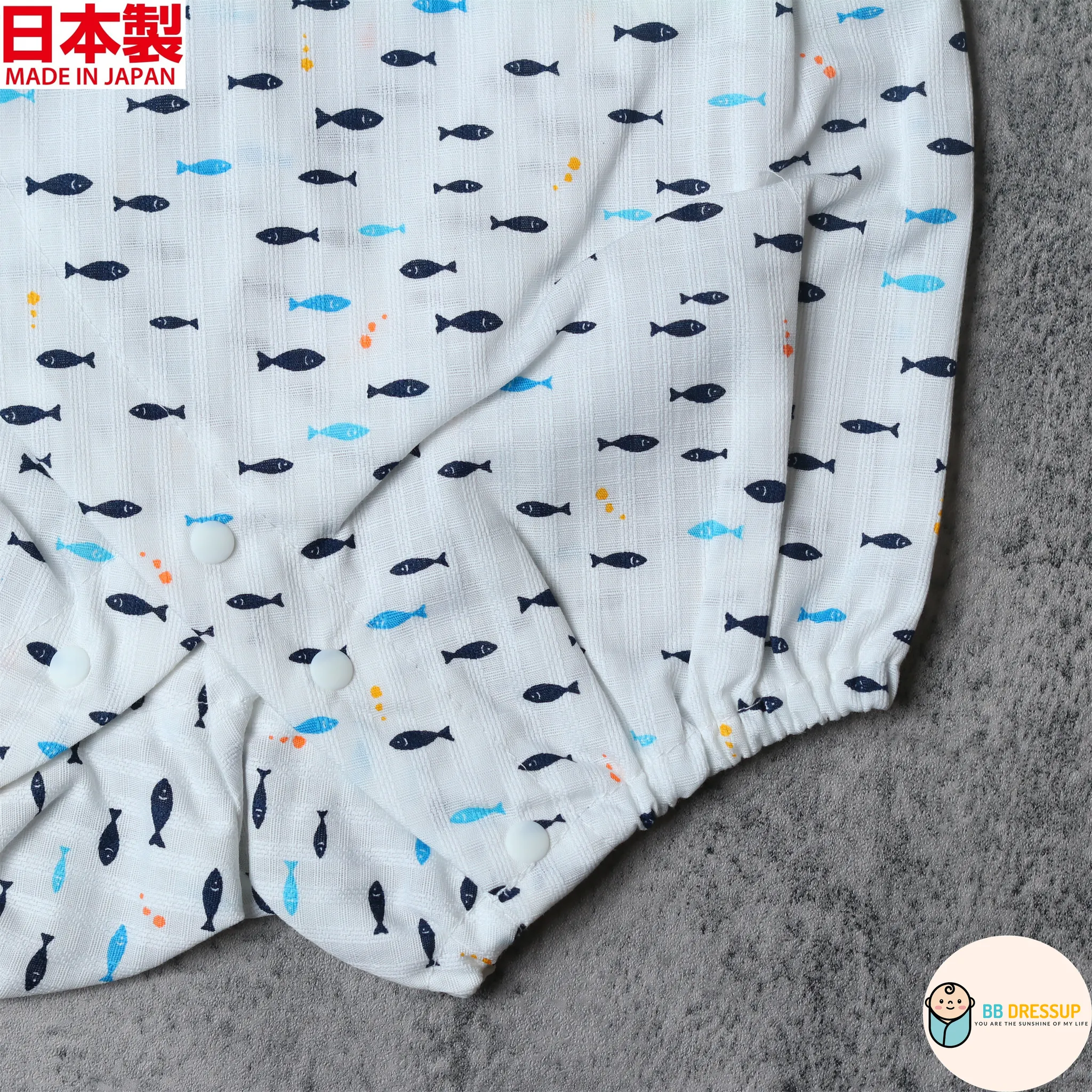 [現貨] 日本製 Mam 嬰兒白色小魚圖案甚平連身衣/包屁衣 (70-80cm)