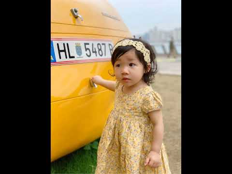 鈎織髮帶有大人和小童尺寸，可以搭配成親子裝款式