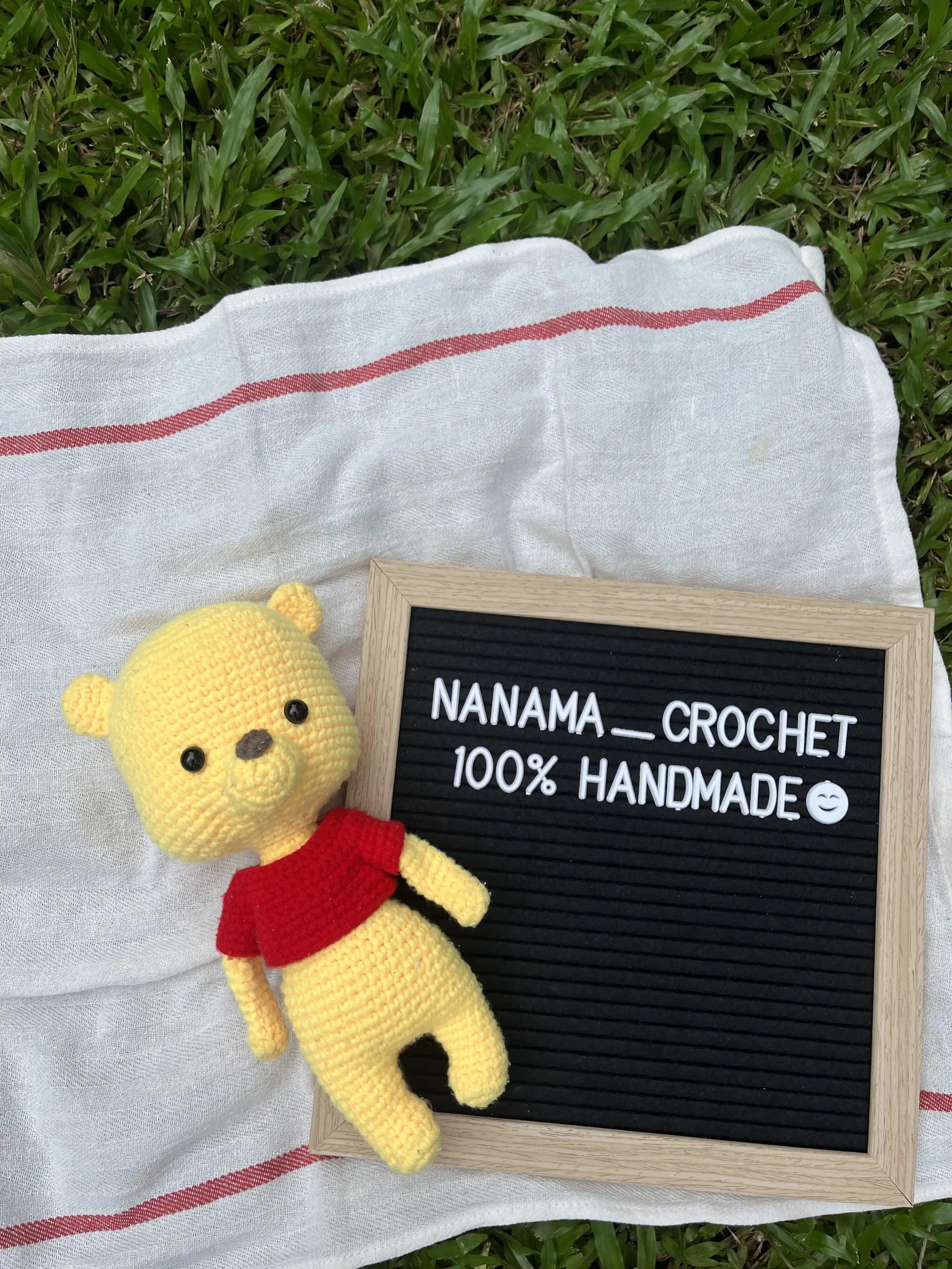 [預購] 香港製造 NANAMA CROCHET WINNIE THE POOH 鈎織公仔 - BB Dressup