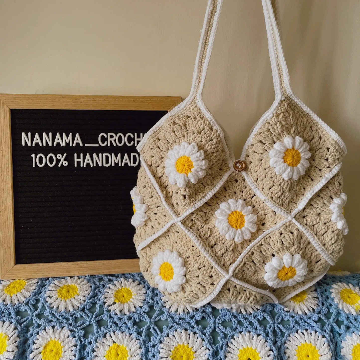 [預購] 香港製造 NANAMA CROCHET 親子款式 鈎織祖母格花花單肩包 (兩色) - BB Dressup
